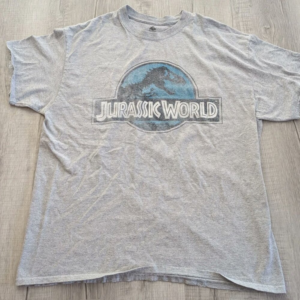 Jurassic World Promo T-shirt! Grey Size XL - Picture 1 of 5